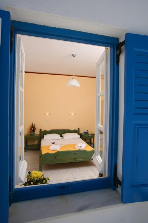 Poseidon Hotel Chora  Bilik gambar