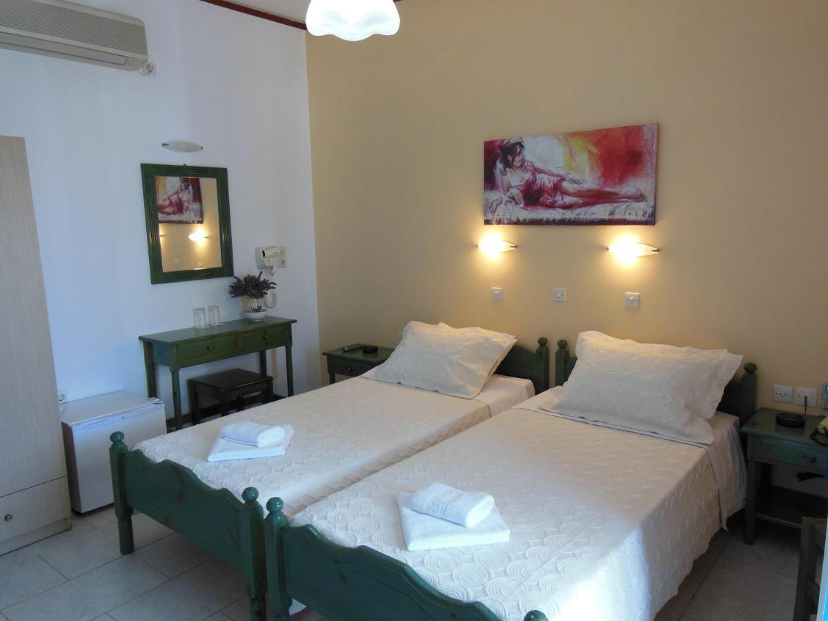 Poseidon Hotel Chora  Bilik gambar